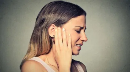 У вухах неначе лопаються бульбашки що це (вухах ніби лопаються) У вухах неначе лопаються бульбашки що це