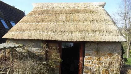 Солом'яний дах своїми руками огляд, опис, схема і відгуки (руками) Солом'яний дах своїми руками огляд, опис, схема і відгуки