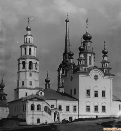 Солікамск і його визначні пам'ятки (будівля колишньої міської) Солікамск і його визначні пам'ятки