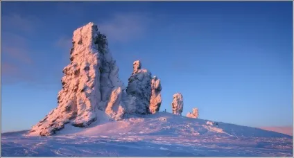 Стовпи вивітрювання (Маньпупунер) (стовпи) Стовпи вивітрювання (Маньпупунер)