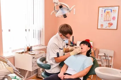 Стоматологічний центр - ескулап