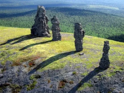 Стовпи вивітрювання (Маньпупунер) (стовпи) Стовпи вивітрювання (Маньпупунер)