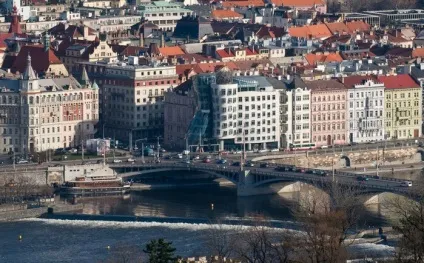 Танцюючий будинок в Празі - фото, адреса, історія і цікаві факти - про дивовижну чехії по російськи (танцюючий) Танцюючий будинок в Празі - фото, адреса, історія і цікаві факти - про дивовижну чехії по російськи