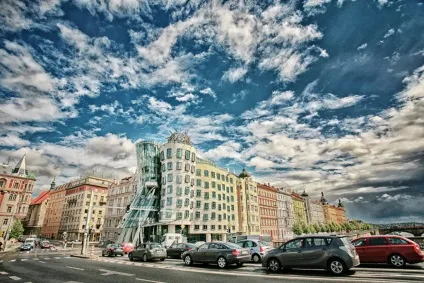 Танцюючий будинок в Празі фото, опис, історія, карта 2017 (танцюючий) Танцюючий будинок в Празі фото, опис, історія, карта 2017