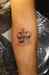 Татуювання корона - 33 фото (татуювання корона на зап'ясті) Татуювання корона - 33 фото