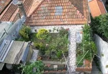 Теплиця на даху будинку з вікон на гаражі, на приватній будівлі, фото як зробити на сараї і на бані, (будинку) Теплиця на даху будинку з вікон на гаражі, на приватній будівлі, фото як зробити на сараї і на бані,