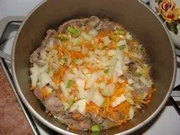 Тушкована картопля з пупками і грибами (картопля) Тушкована картопля з пупками і грибами
