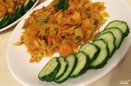 Тушкована капуста з помідорами - покроковий рецепт з фото на (помідорами) Тушкована капуста з помідорами - покроковий рецепт з фото на