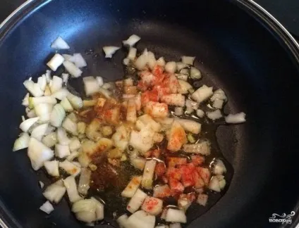 Тушкована капуста з помідорами - покроковий рецепт з фото на (помідорами) Тушкована капуста з помідорами - покроковий рецепт з фото на