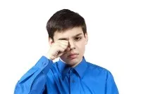 У дитини смикається очей - що це, причини і лікування, як лікувати нервовий тик, чому у 4 місячного (очей) У дитини смикається очей - що це, причини і лікування, як лікувати нервовий тик, чому у 4 місячного