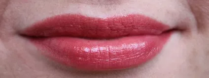 Зволожуюча губна помада люкс luxe avon (люкс) Зволожуюча губна помада люкс luxe avon