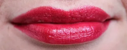 Зволожуюча губна помада люкс luxe avon (помада) Зволожуюча губна помада люкс luxe avon