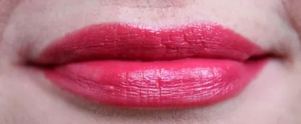 Зволожуюча губна помада люкс luxe avon (luxe) Зволожуюча губна помада люкс luxe avon