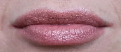 Зволожуюча губна помада люкс luxe avon (luxe) Зволожуюча губна помада люкс luxe avon