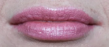 Зволожуюча губна помада люкс luxe avon (люкс) Зволожуюча губна помада люкс luxe avon