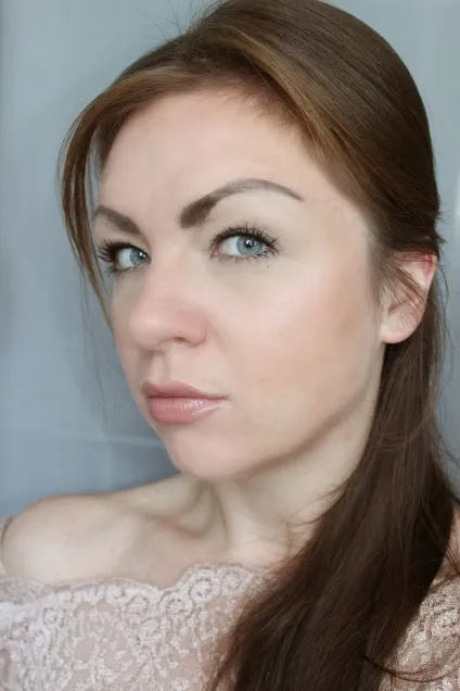 Зволожуюча губна помада люкс luxe avon (люкс) Зволожуюча губна помада люкс luxe avon