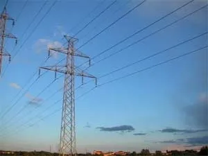 Високовольтні лінії біля будинку шкоду для здоров'я (шкода) Високовольтні лінії біля будинку шкоду для здоров'я