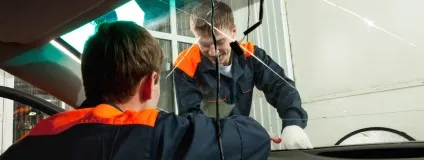 Вклейка автоскла - праймерной і беспраймерная технології (клею бруду пилу) Вклейка автоскла - праймерной і беспраймерная технології