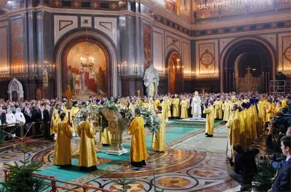 У скільки починається служба в церкві