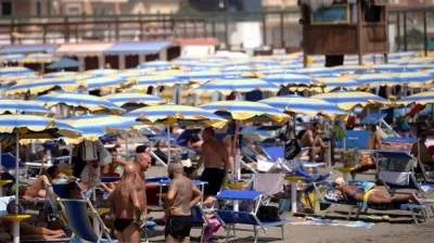 Лікарі пояснили, чому шкідливо ходити в мокрому купальнику