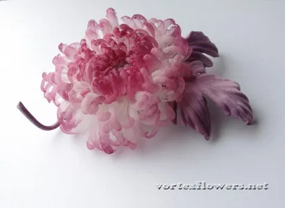 Хризантема з тканини «Ізумі», vortex flowers (Ізумі) Хризантема з тканини «Ізумі», vortex flowers