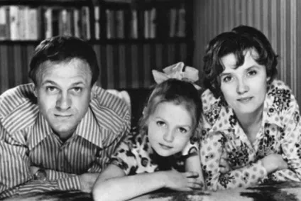 Юлія Меньшова - біографія, особисте життя, фото, фільми, наодинці з усіма - і останні новини 2017 (Юлія Меньшова фото) Юлія Меньшова - біографія, особисте життя, фото, фільми, наодинці з усіма - і останні новини 2017