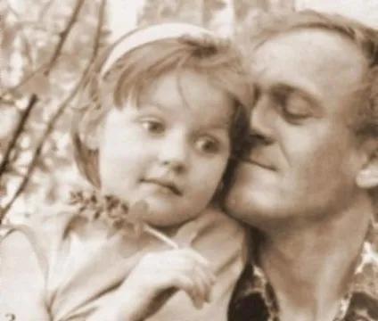 Юлія Меньшова особисте життя, біографія, чоловік, сім'я, діти (життя) Юлія Меньшова особисте життя, біографія, чоловік, сім'я, діти