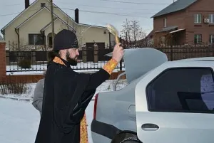 Навіщо освячувати автомобіль, світ навколо (автомобіль) Навіщо освячувати автомобіль, світ навколо