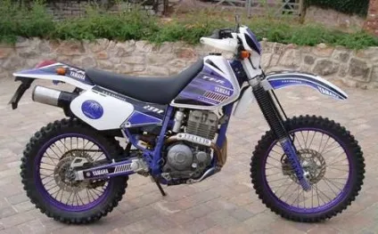Yamaha ttr 250, спортивний мотоцикл класу ендуро японського виробництва (yamaha) Yamaha ttr 250, спортивний мотоцикл класу ендуро японського виробництва