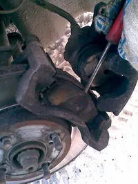 Заміна передніх гальмівних колодок toyota corolla на сторінці заморочки одного автолюбителя