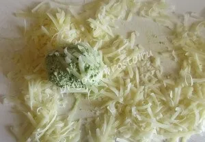 Закуска з сиру з зеленню - приготуй просто і смачно! (Сиру) Закуска з сиру з зеленню - приготуй просто і смачно!