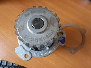 Заміна помпи на «класиці» своїми руками (помпи) Заміна помпи на «класиці» своїми руками