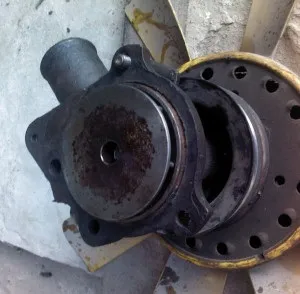 Заміна помпи на «класиці» своїми руками (заміна) Заміна помпи на «класиці» своїми руками