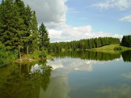 дзеркальне озеро