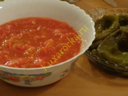 Смажений перець цілком з соусом з помідор (як приготувати смажений перець) Смажений перець цілком з соусом з помідор