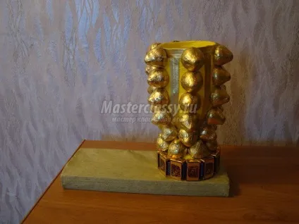 Золотий кубок з цукерок (золотий) Золотий кубок з цукерок