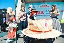 10 Божевільних і яскравих дитячих колясок, які зробили казанські мами і тата (зробили) 10 Божевільних і яскравих дитячих колясок, які зробили казанські мами і тата