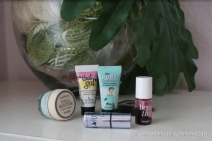 Benefit cosmetics first class flirts travel set відгуки
