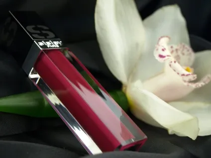 Be butterfly глянсова зливу з sisley phyto lip gloss 9 plum (plum) Be butterfly глянсова зливу з sisley phyto lip gloss 9 plum