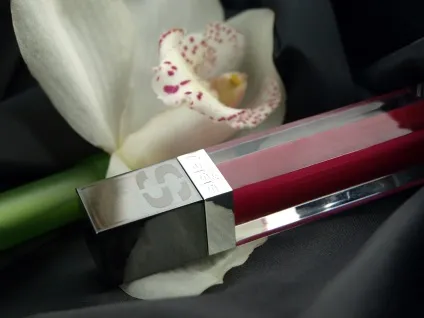 Be butterfly глянсова зливу з sisley phyto lip gloss 9 plum (gloss) Be butterfly глянсова зливу з sisley phyto lip gloss 9 plum