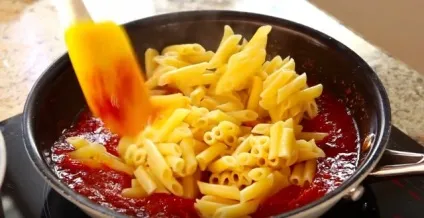 Запіканка з макаронів з сиром і смачним соусом для макаронів (запіканка) Запіканка з макаронів з сиром і смачним соусом для макаронів