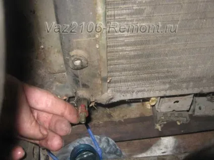 Заміна охолоджуючої рідини (тосола або антифризу), ремонт ваз 2106 (ВАЗ 2106) Заміна охолоджуючої рідини (тосола або антифризу), ремонт ВАЗ 2106