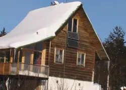 Чистка дахів дачних будівель від снігу та криги (дачних) Чистка дахів дачних будівель від снігу та криги