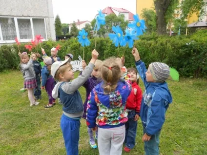 Квіти з пластикових стаканчиків (квіти) Квіти з пластикових стаканчиків