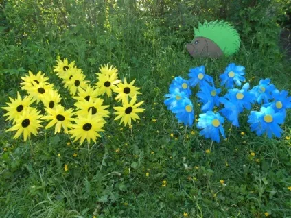 Квіти з пластикових стаканчиків (квіти) Квіти з пластикових стаканчиків