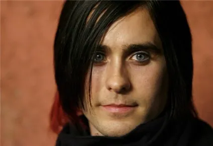 Дівчина перетворюється в Джареда Лето за допомогою макіяжу (jared leto) Дівчина перетворюється в Джареда Лето за допомогою макіяжу