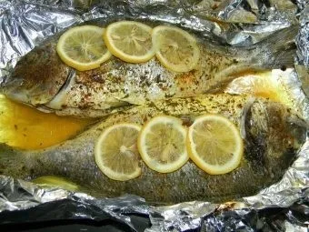 Дорадо в духовці рецепти з лимоном, томатами і іншими добавками (дорадо) Дорадо в духовці рецепти з лимоном, томатами і іншими добавками