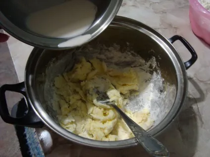Дріжджові пальчики з повидлом (рогалики покроковий рецепт з фото) Дріжджові пальчики з повидлом