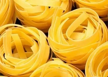 Фетучіні з куркою і грибами рецепти, як приготувати смачну італійську страву (рецепт пасти фетучіні з куркою і грибами) Фетучіні з куркою і грибами рецепти, як приготувати смачну італійську страву