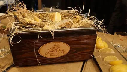 Французькі устриці НЕ пищать, бо їх виховують (устриці) Французькі устриці НЕ пищать, бо їх виховують